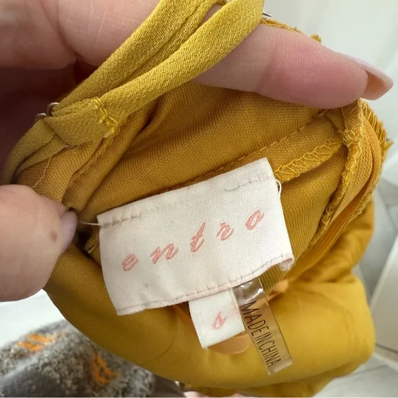 ๐ BLONDIE BOUTIQUE Entro Elegant Yellow Floral Maxi Dress from Blondie Boutique - Picture 7 of 8